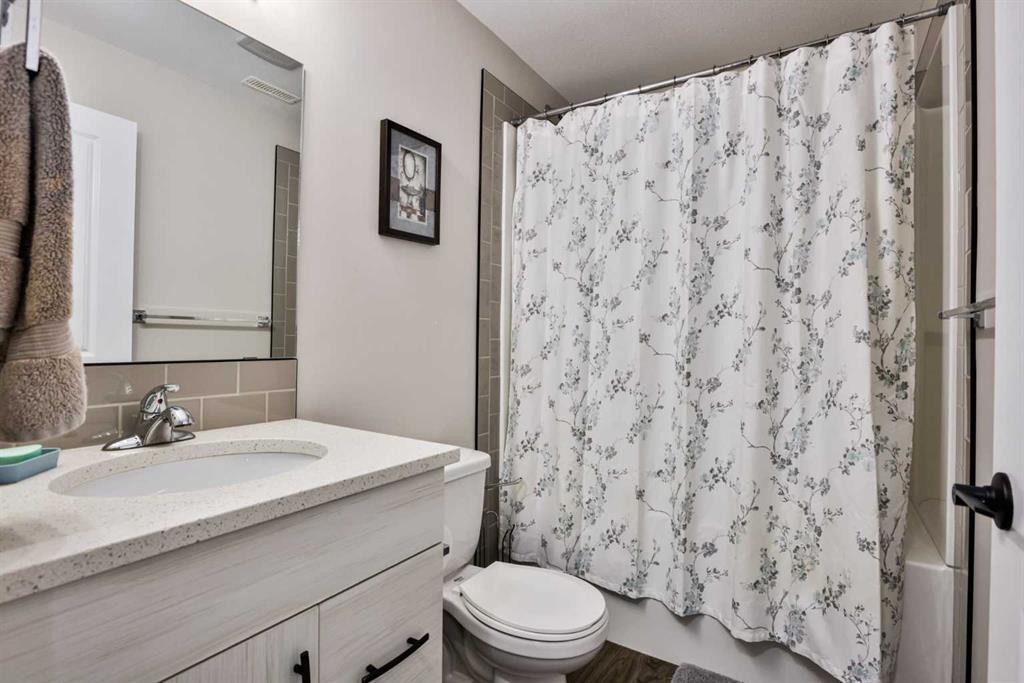 874 Greywolf Run North, Lethbridge, AB
