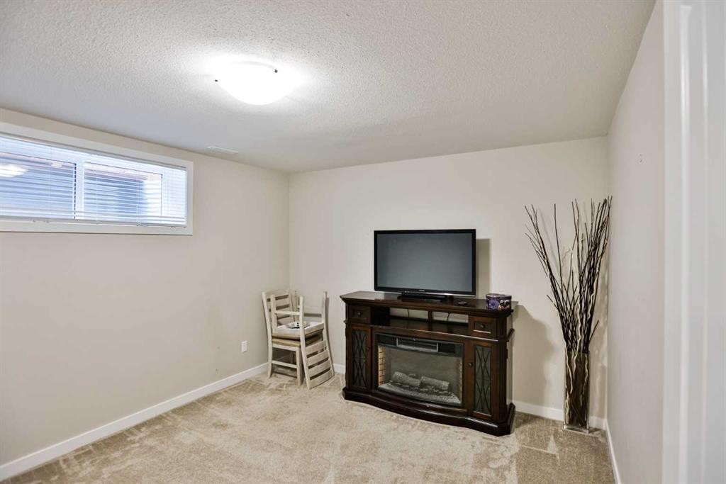 874 Greywolf Run North, Lethbridge, AB