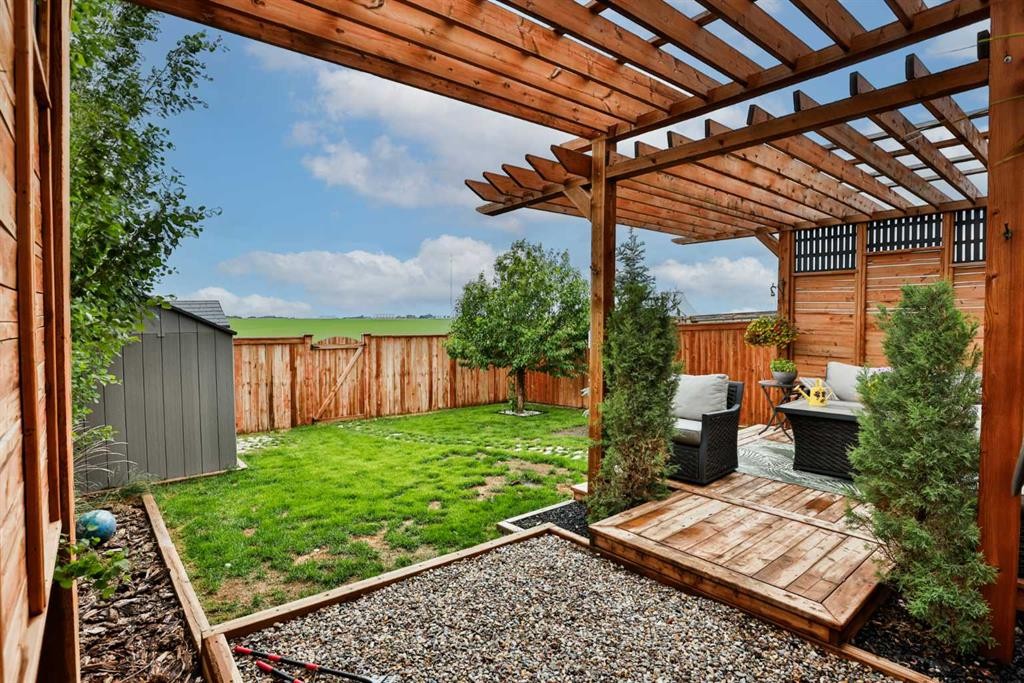 874 Greywolf Run North, Lethbridge, AB