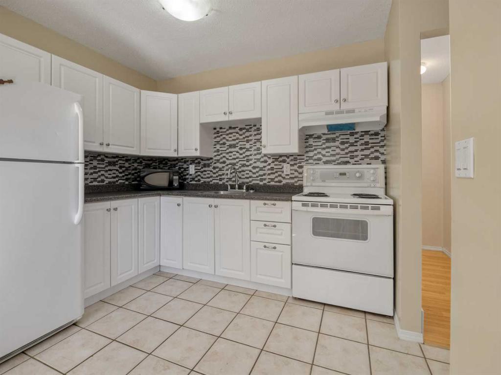 2-269 Laval Boulevard West, Lethbridge, AB