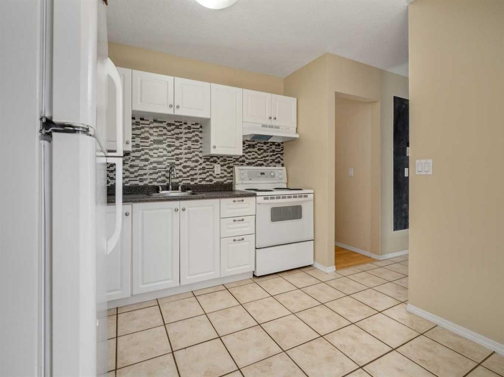 2-269 Laval Boulevard West, Lethbridge, AB
