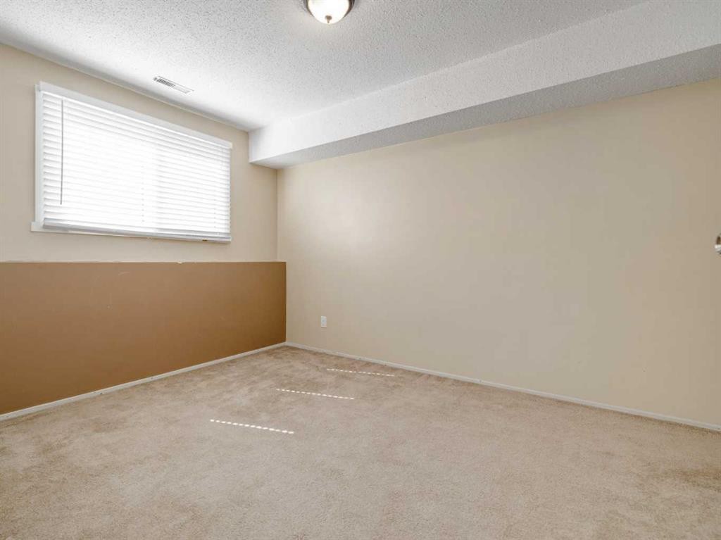 2-269 Laval Boulevard West, Lethbridge, AB