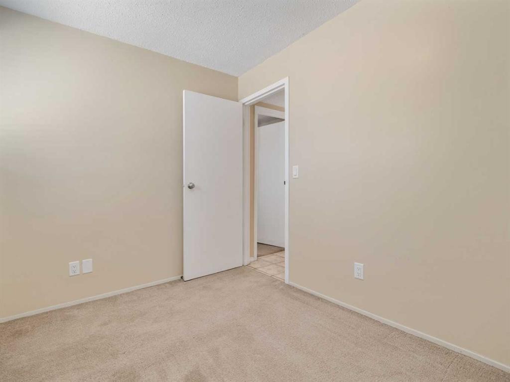 2-269 Laval Boulevard West, Lethbridge, AB