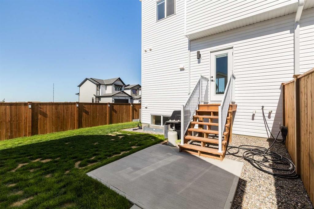 80 Blackwolf Lane North, Lethbridge, AB