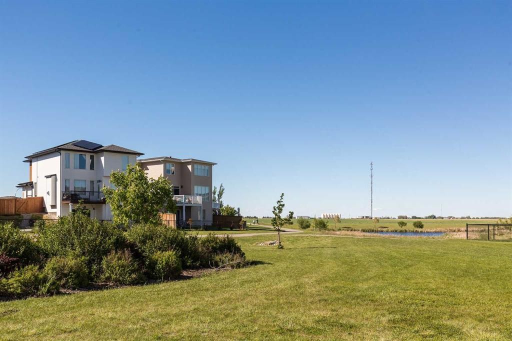 80 Blackwolf Lane North, Lethbridge, AB