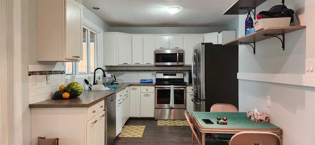 526 33 Street South, Lethbridge, AB