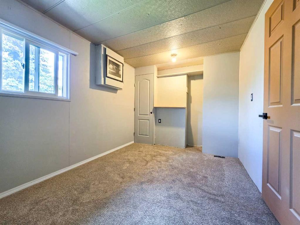 6726 17 Avenue, Coleman, AB - Indoor Photo Showing Other Room