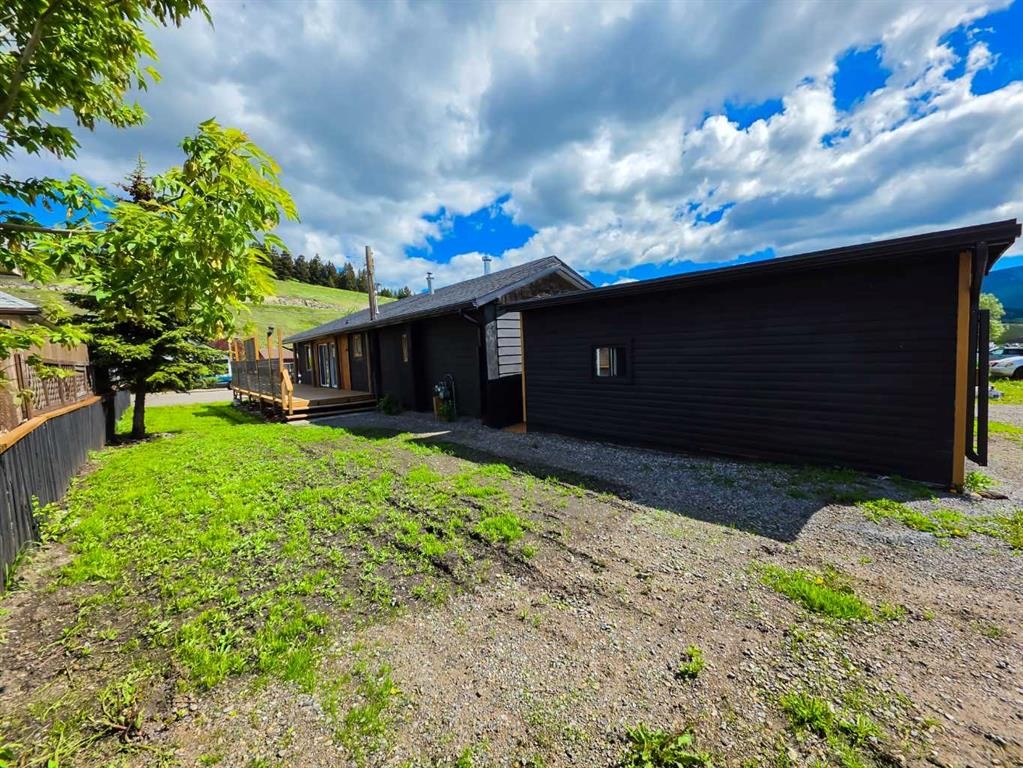 6726 17 Avenue, Coleman, AB - Outdoor