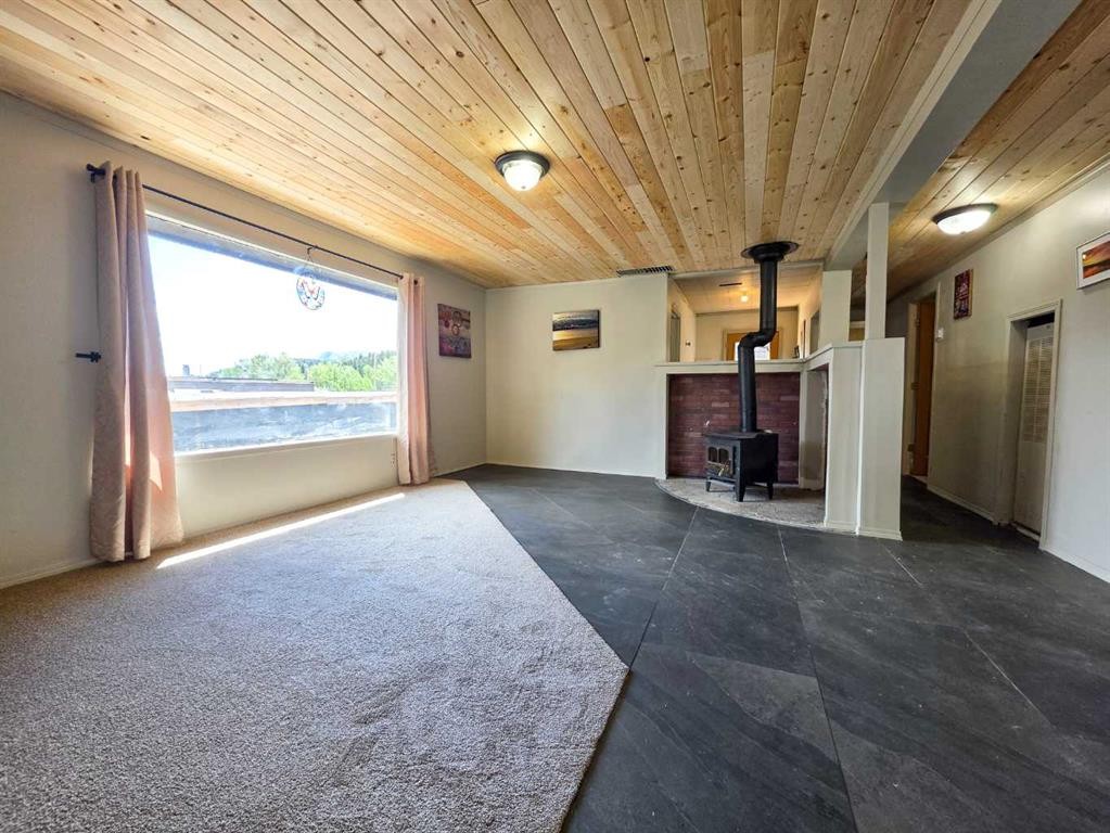 6726 17 Avenue, Coleman, AB - Indoor Photo Showing Other Room
