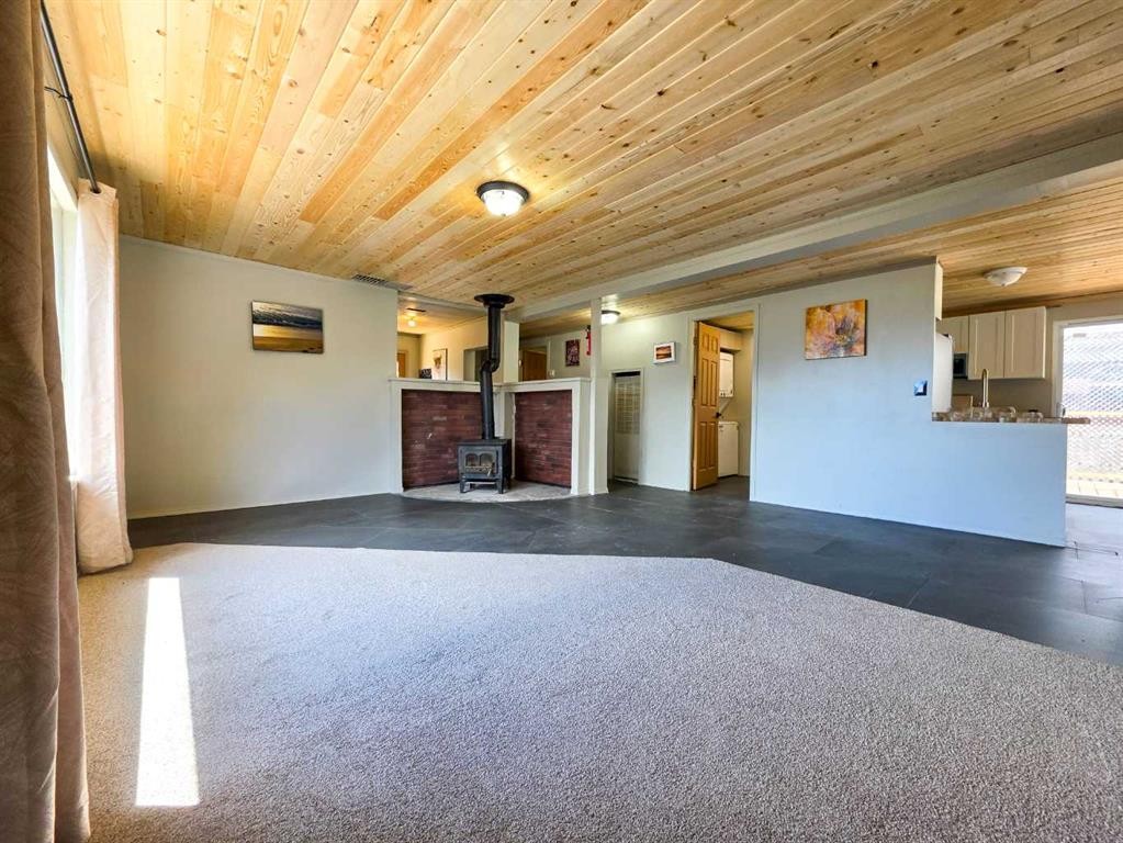 6726 17 Avenue, Coleman, AB - Indoor Photo Showing Other Room