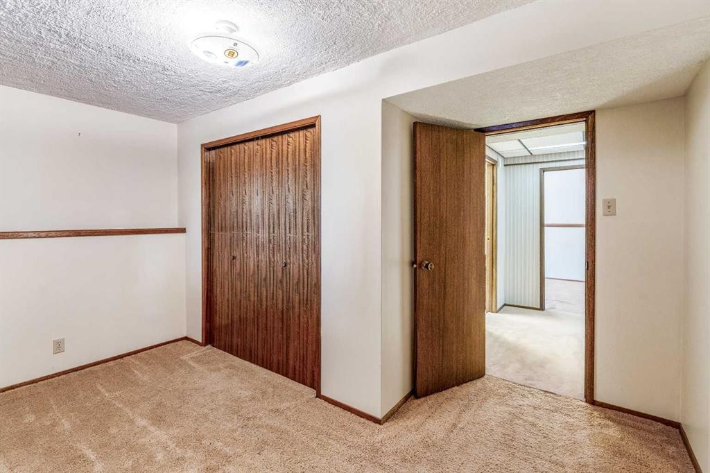 47 Ryerson Road West, Lethbridge, AB - Indoor Photo Showing Other Room