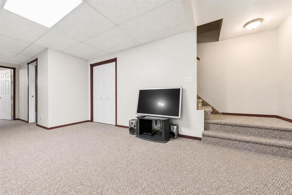 5205 55 Street, Taber, AB - Indoor Photo Showing Other Room