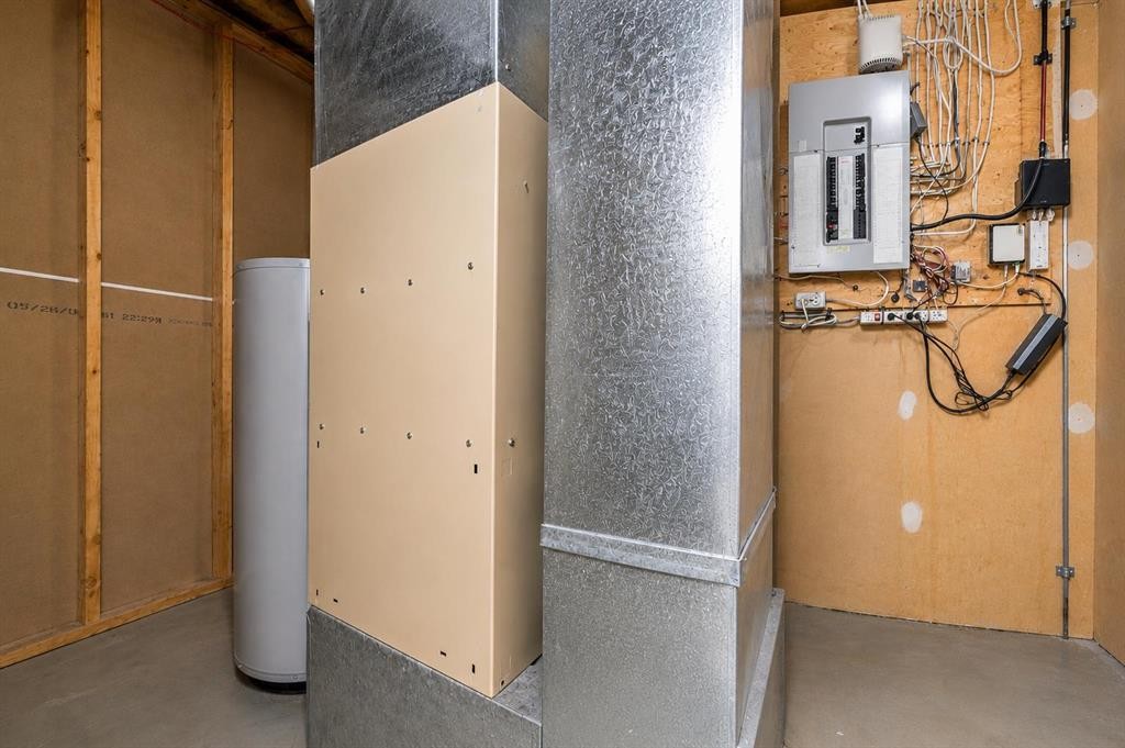 5205 55 Street, Taber, AB - Indoor Photo Showing Basement