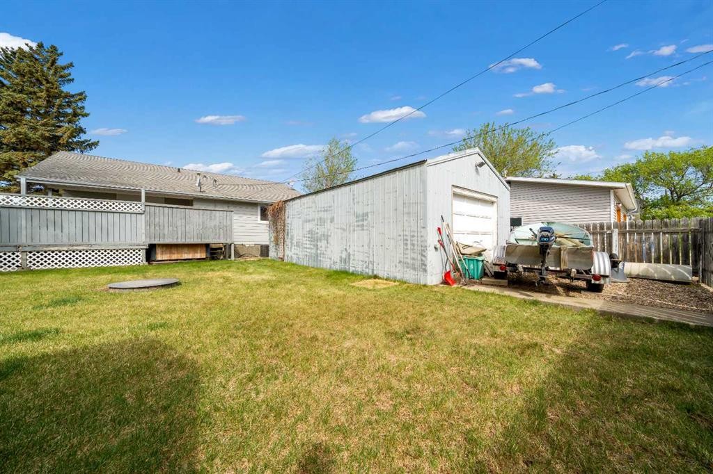 5205 55 Street, Taber, AB - Outdoor With Deck Patio Veranda