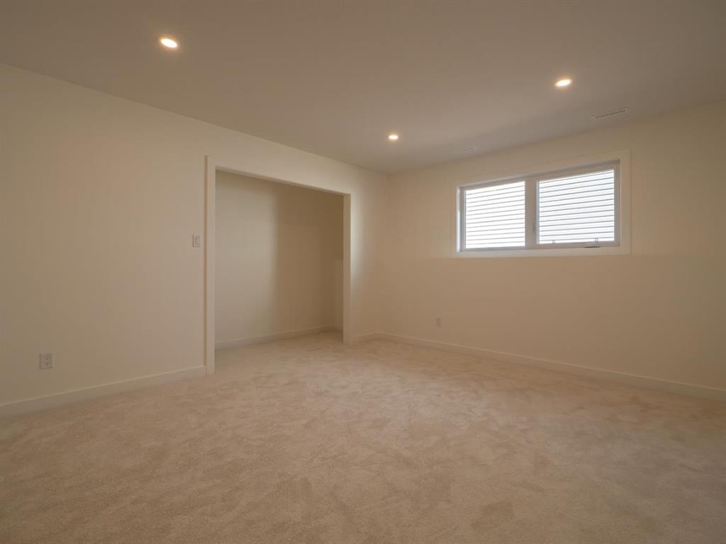 26 Rivergrove Run West, Lethbridge, AB