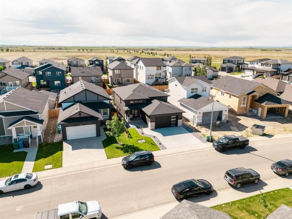26 Rivergrove Run West, Lethbridge, AB