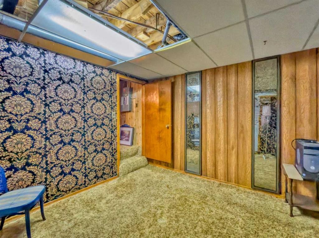 22830 6 Avenue, Hillcrest, AB - Indoor