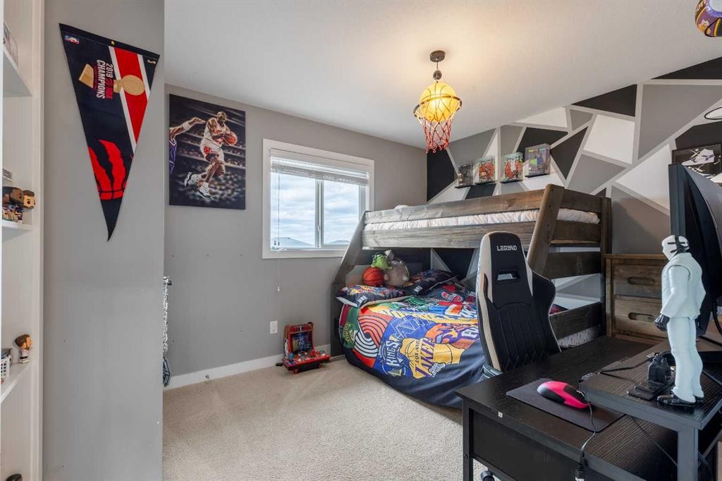 575 Moonlight Lane West, Lethbridge, AB