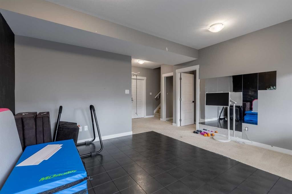 575 Moonlight Lane West, Lethbridge, AB