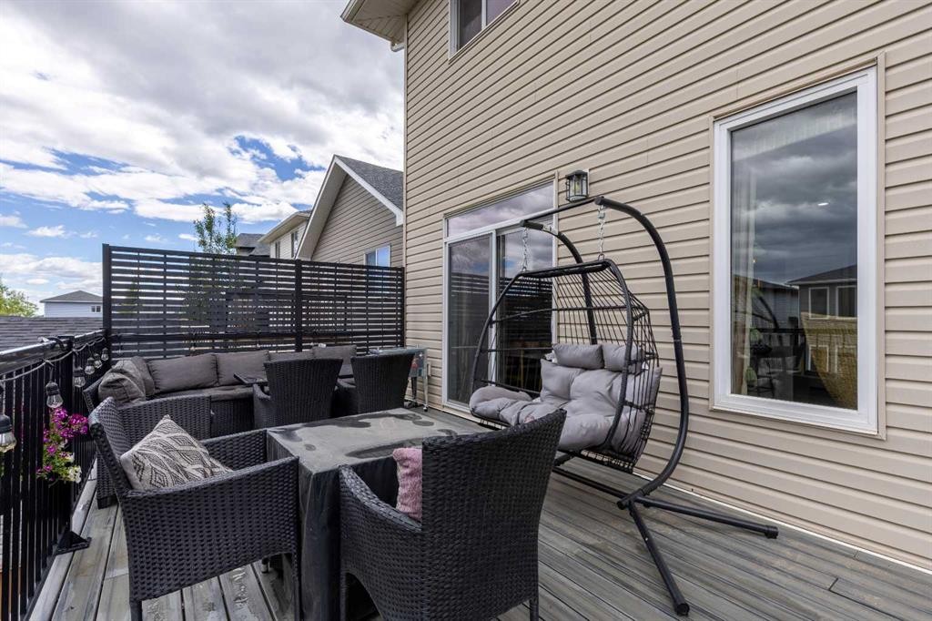 575 Moonlight Lane West, Lethbridge, AB
