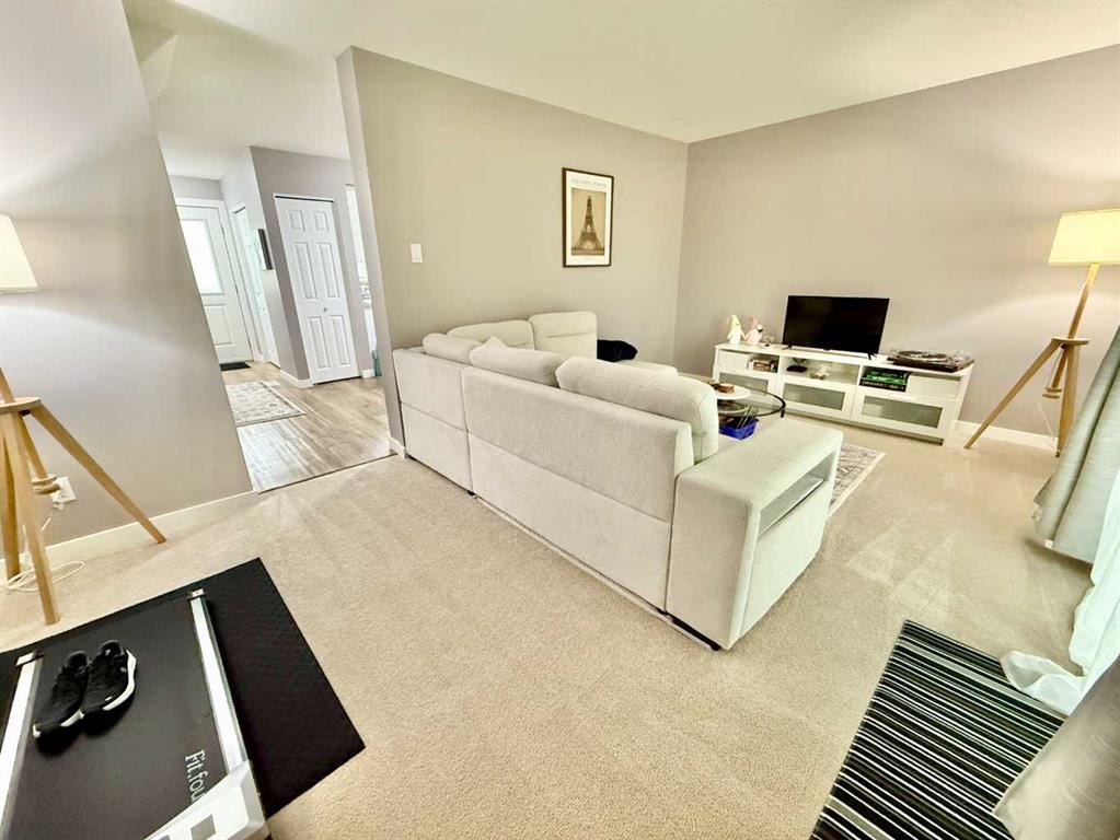 20-115 Lafayette Boulevard West, Lethbridge, AB