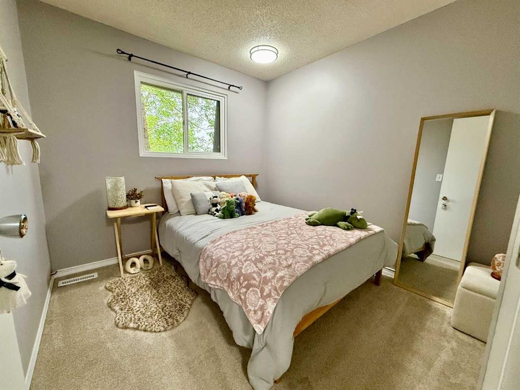 20-115 Lafayette Boulevard West, Lethbridge, AB