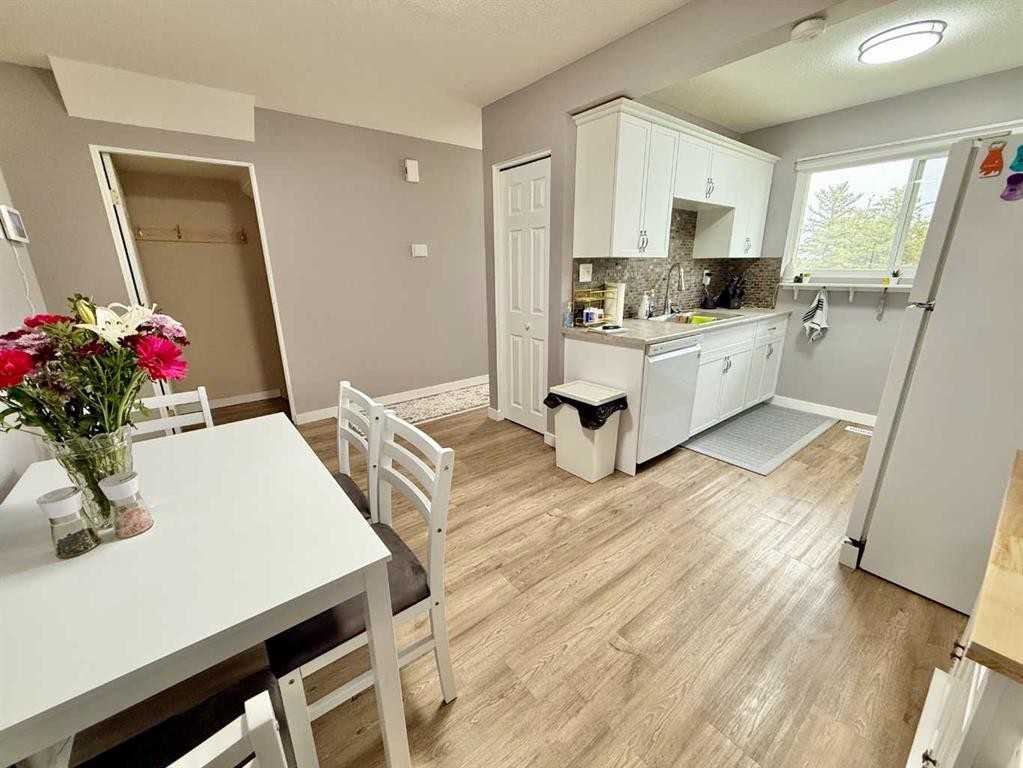 20-115 Lafayette Boulevard West, Lethbridge, AB