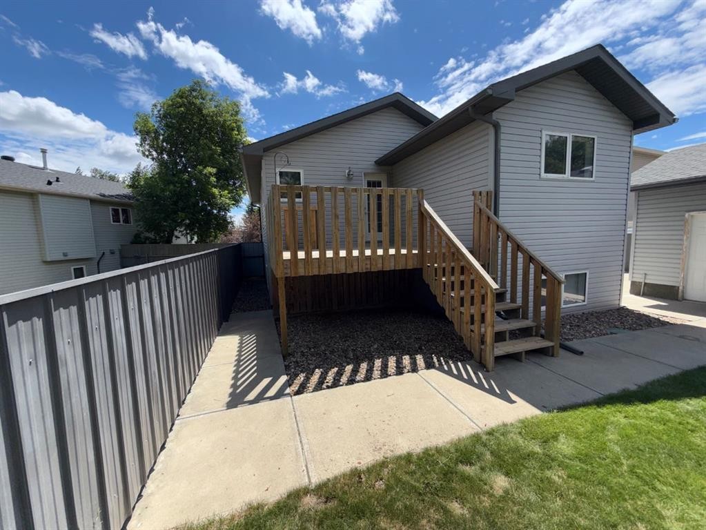 40 Micmac Court West, Lethbridge, AB