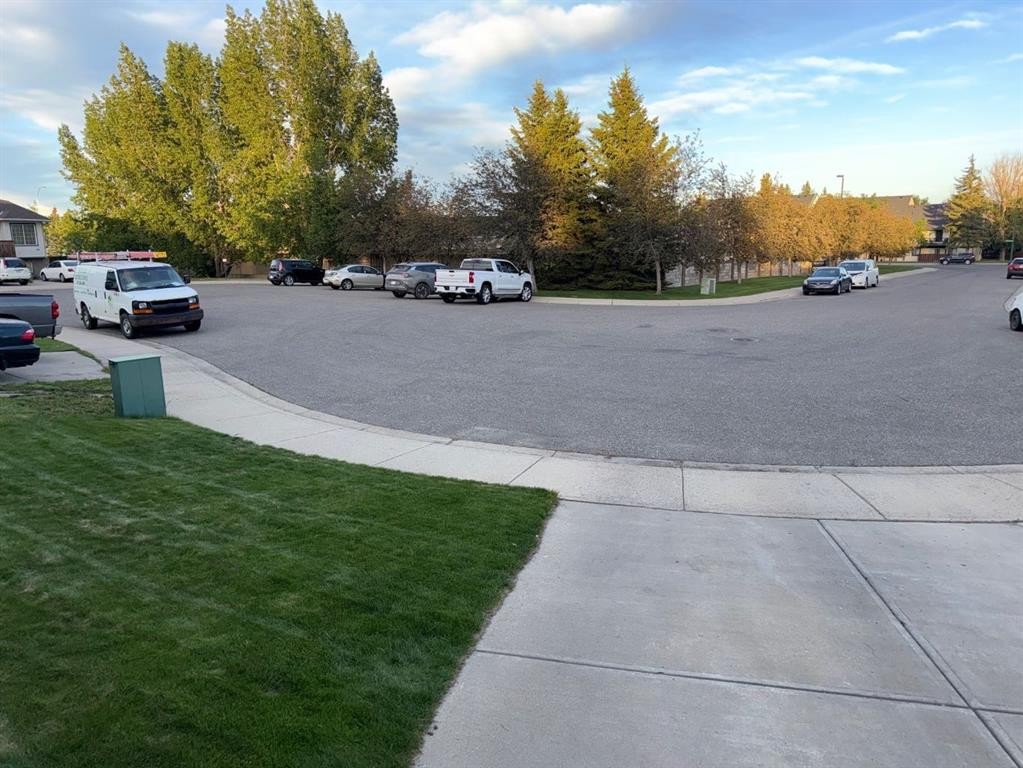 40 Micmac Court West, Lethbridge, AB