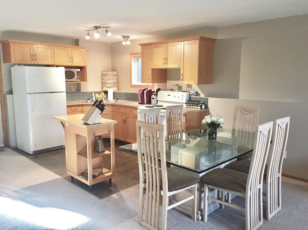 40 Micmac Court West, Lethbridge, AB