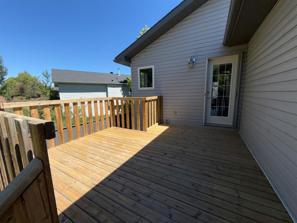 40 Micmac Court West, Lethbridge, AB