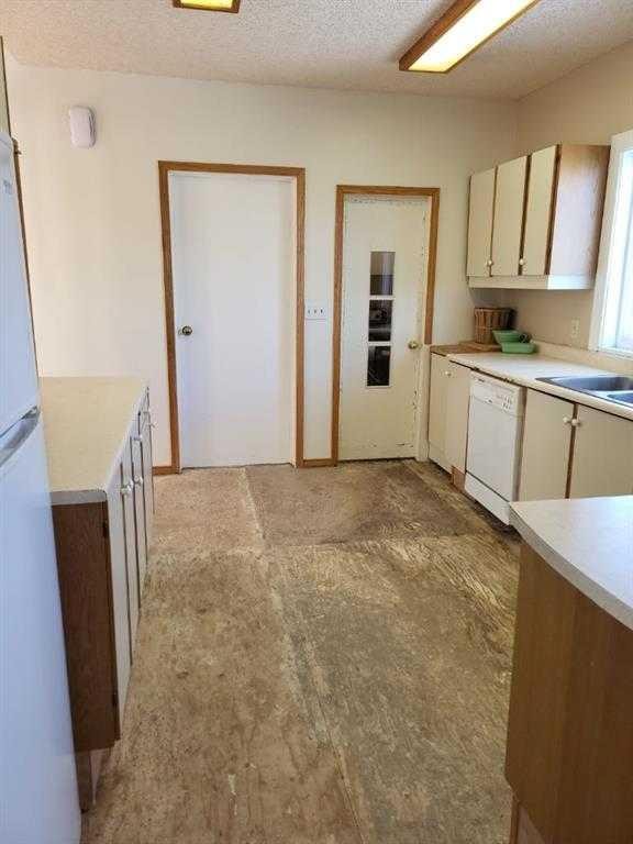 301 1St Avenue North, Coutts, AB
