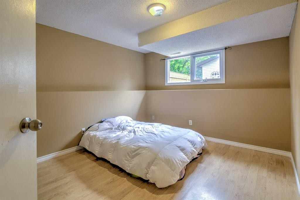 84 Erminedale Boulevard North, Lethbridge, AB