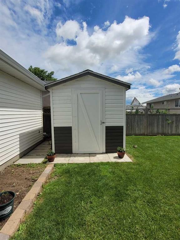 616 3Rd Avenue North, Vauxhall, AB