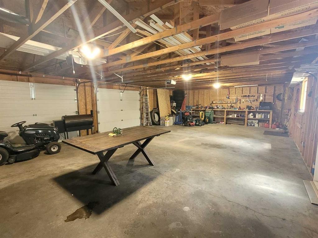 616 3Rd Avenue North, Vauxhall, AB