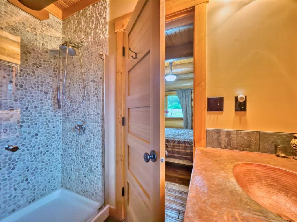 21407 29 Avenue, Bellevue, AB