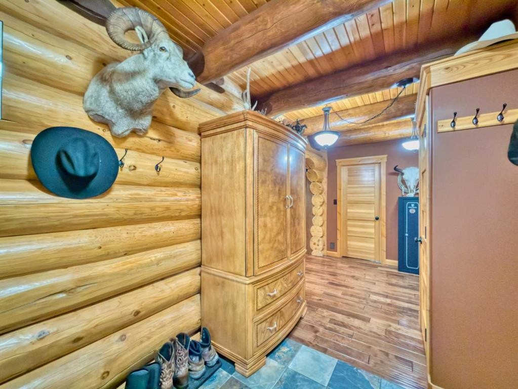 21407 29 Avenue, Bellevue, AB