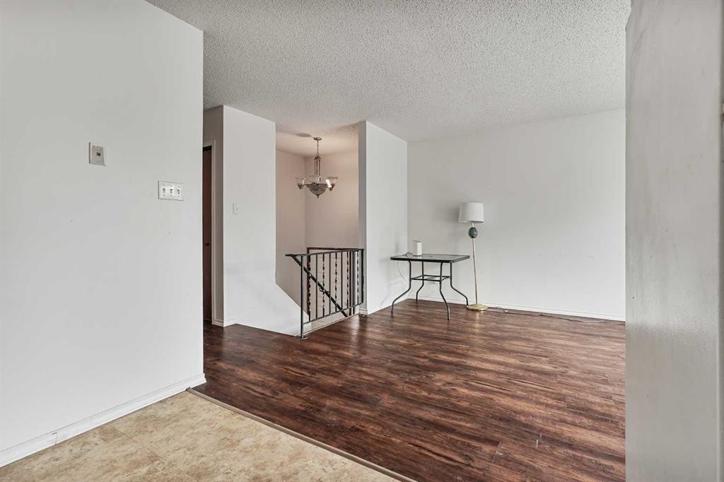 28 Cayuga Crescent West, Lethbridge, AB