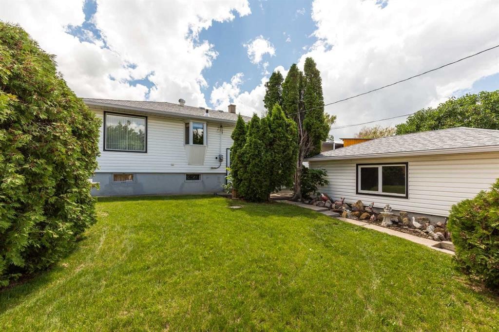 2209 8A Avenue South, Lethbridge, AB