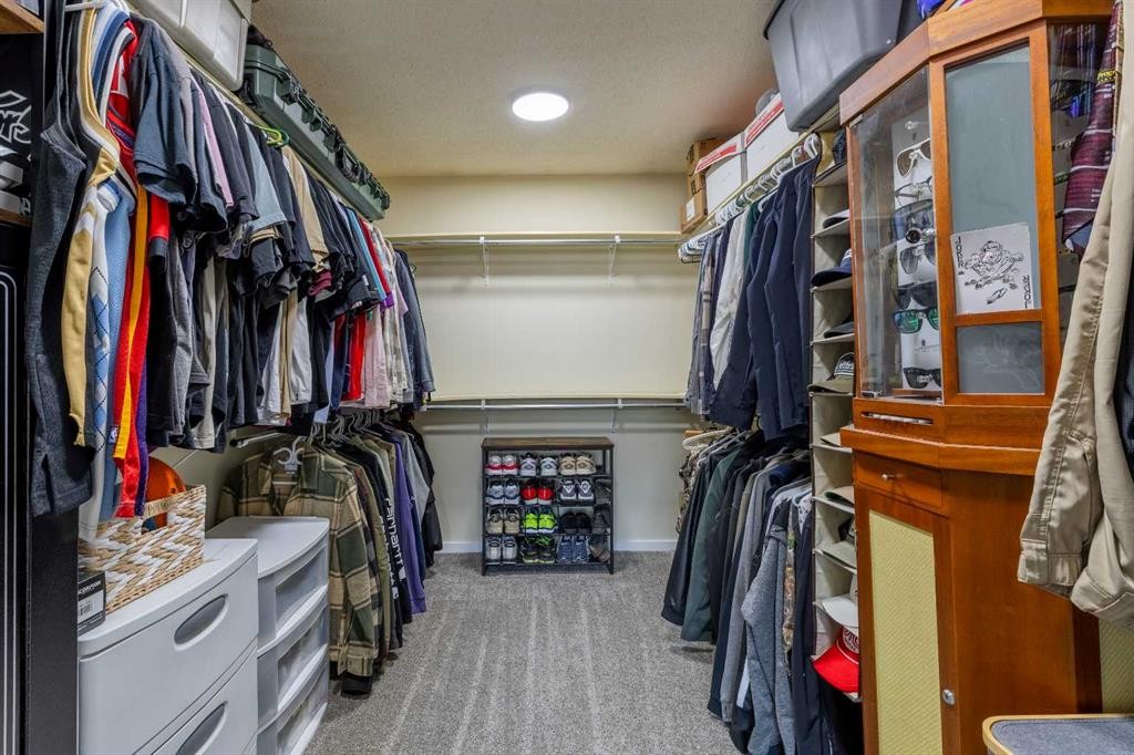 130 Chippewa Crescent West, Lethbridge, AB - Indoor With Storage