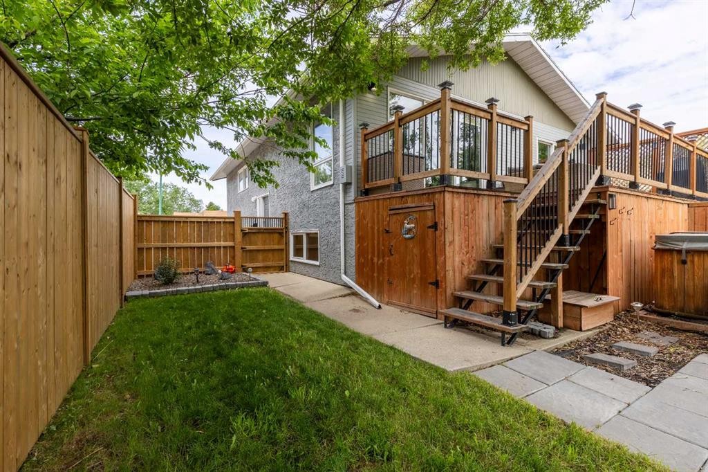 130 Chippewa Crescent West, Lethbridge, AB - Outdoor With Deck Patio Veranda With Exterior
