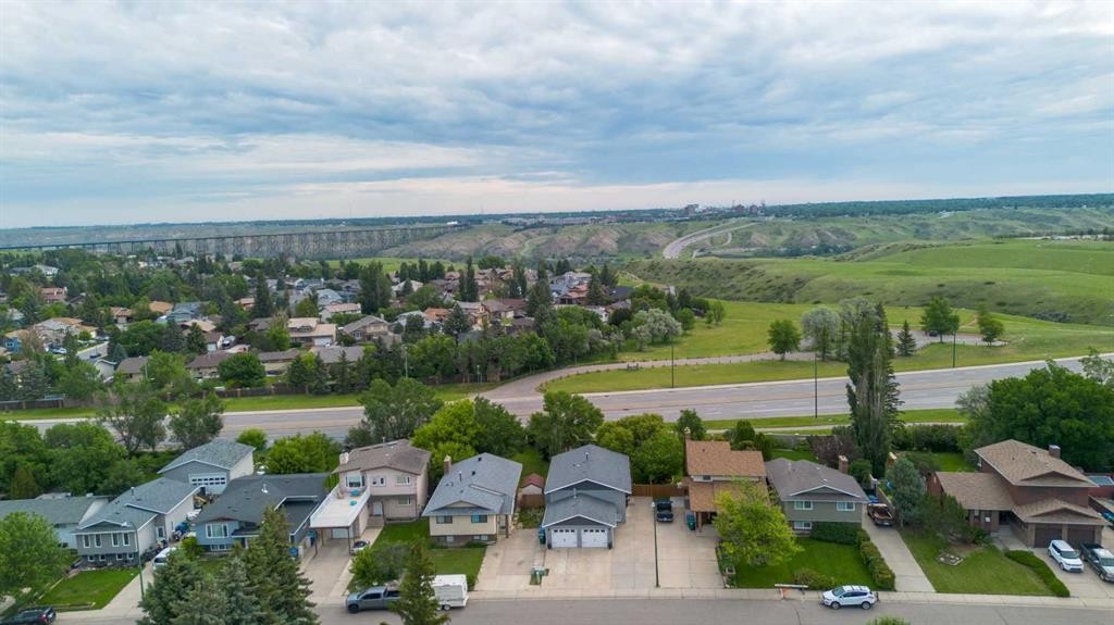 130 Chippewa Crescent West, Lethbridge, AB - Outdoor With View