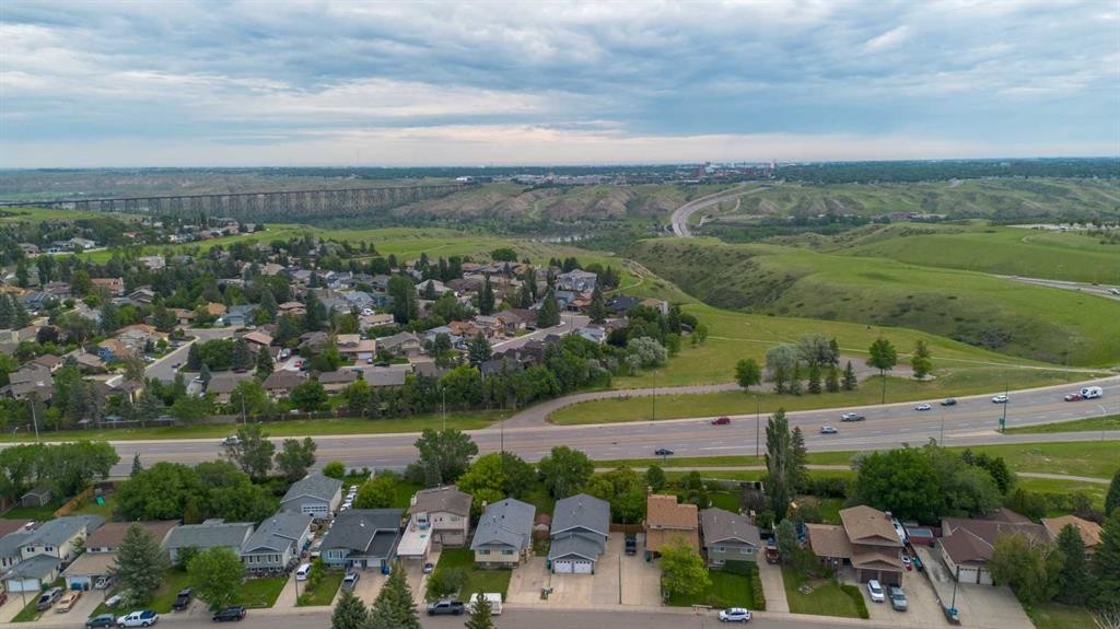 130 Chippewa Crescent West, Lethbridge, AB - Outdoor With View