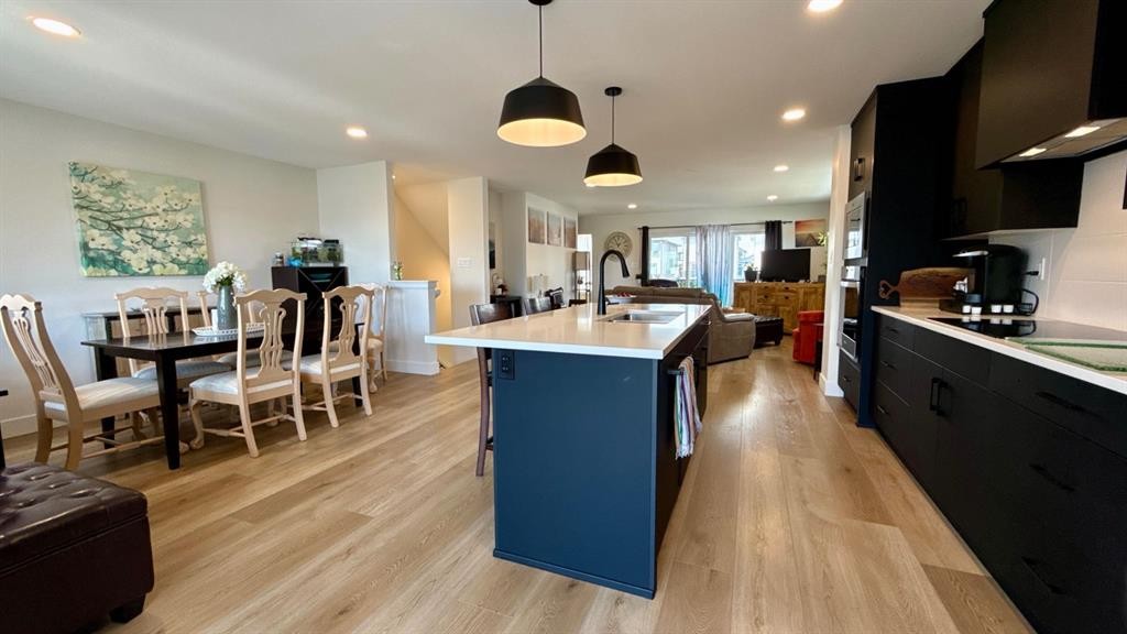1064 Coalbrook Gate West, Lethbridge, AB
