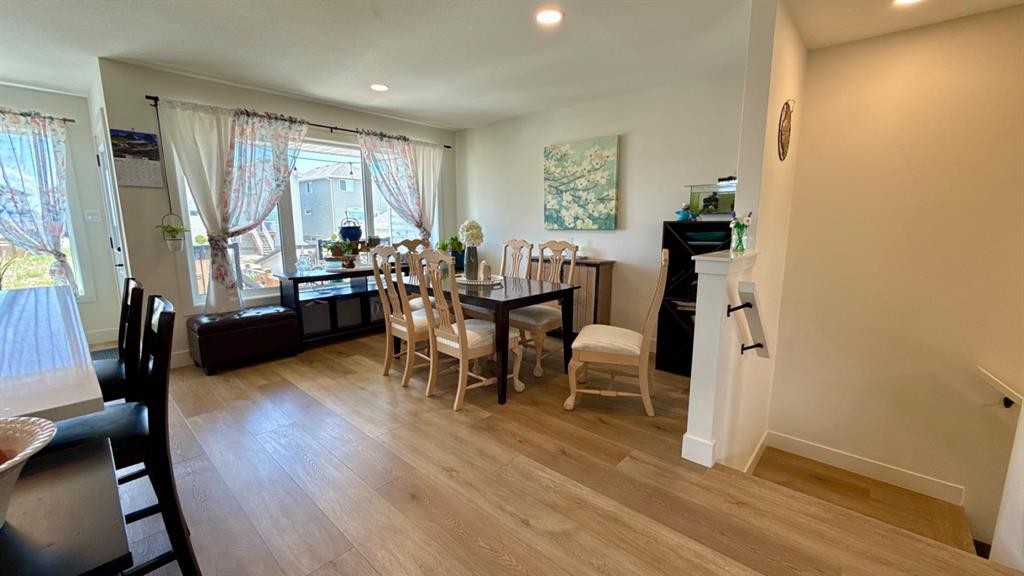1064 Coalbrook Gate West, Lethbridge, AB