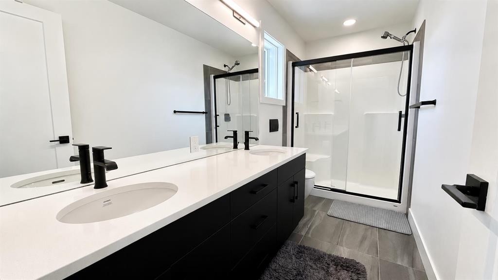 1064 Coalbrook Gate West, Lethbridge, AB