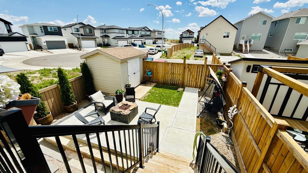 1064 Coalbrook Gate West, Lethbridge, AB