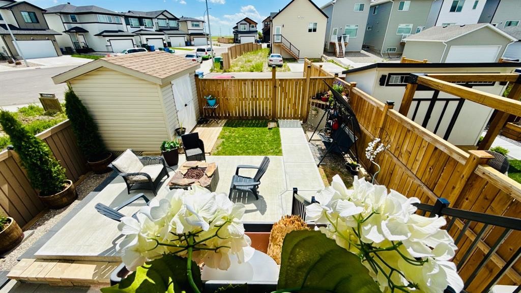 1064 Coalbrook Gate West, Lethbridge, AB