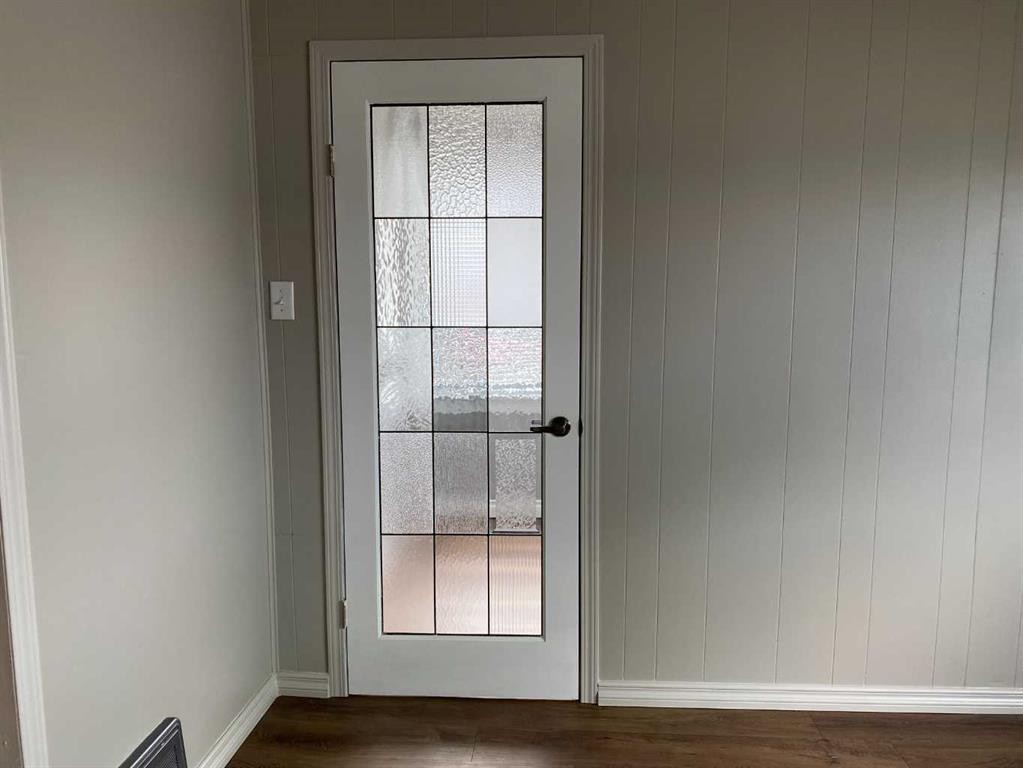 705 227 Street, Hillcrest, AB - Indoor Photo Showing Other Room