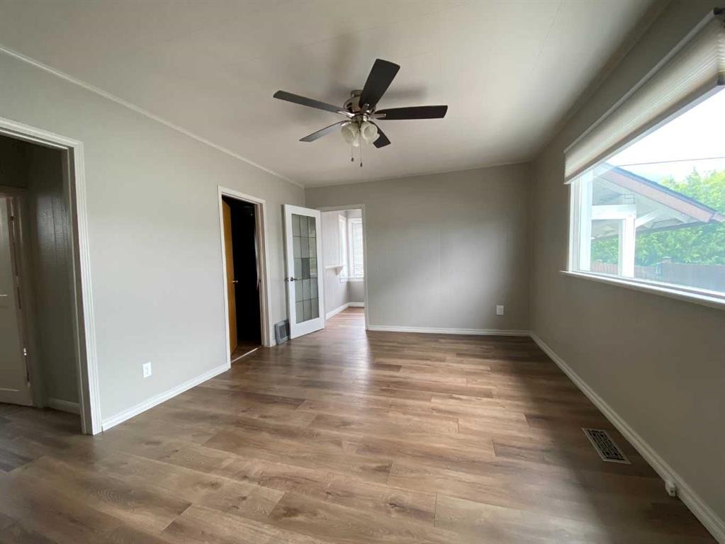705 227 Street, Hillcrest, AB - Indoor Photo Showing Other Room